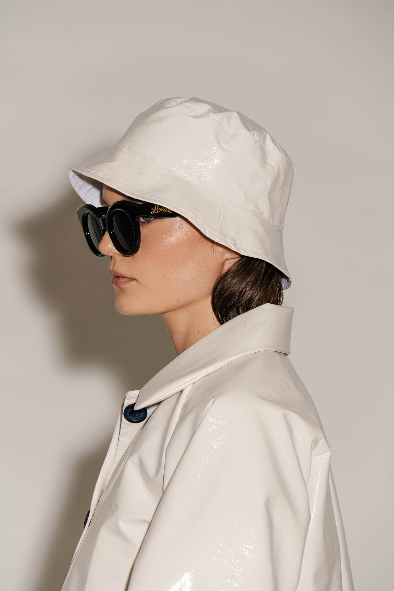 CHAPOW01 - White